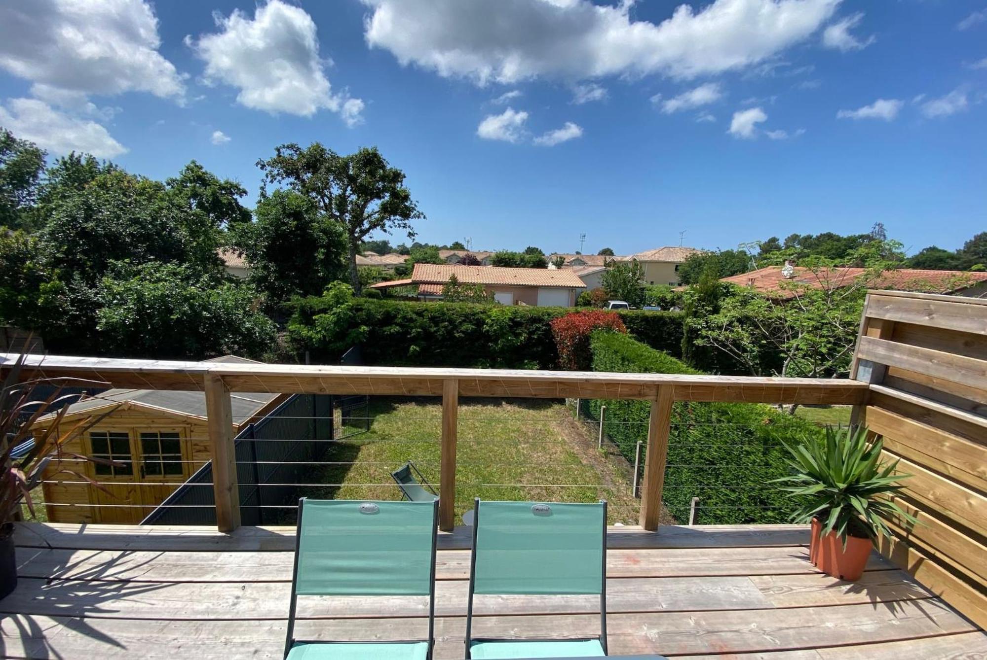 Appartement Des Pignons A Lege Bourg Exterior photo
